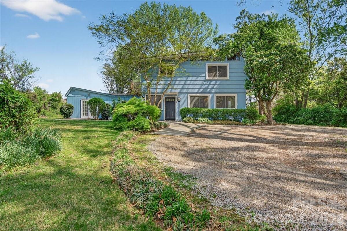 209 Edgewood Drive Property Photo 1