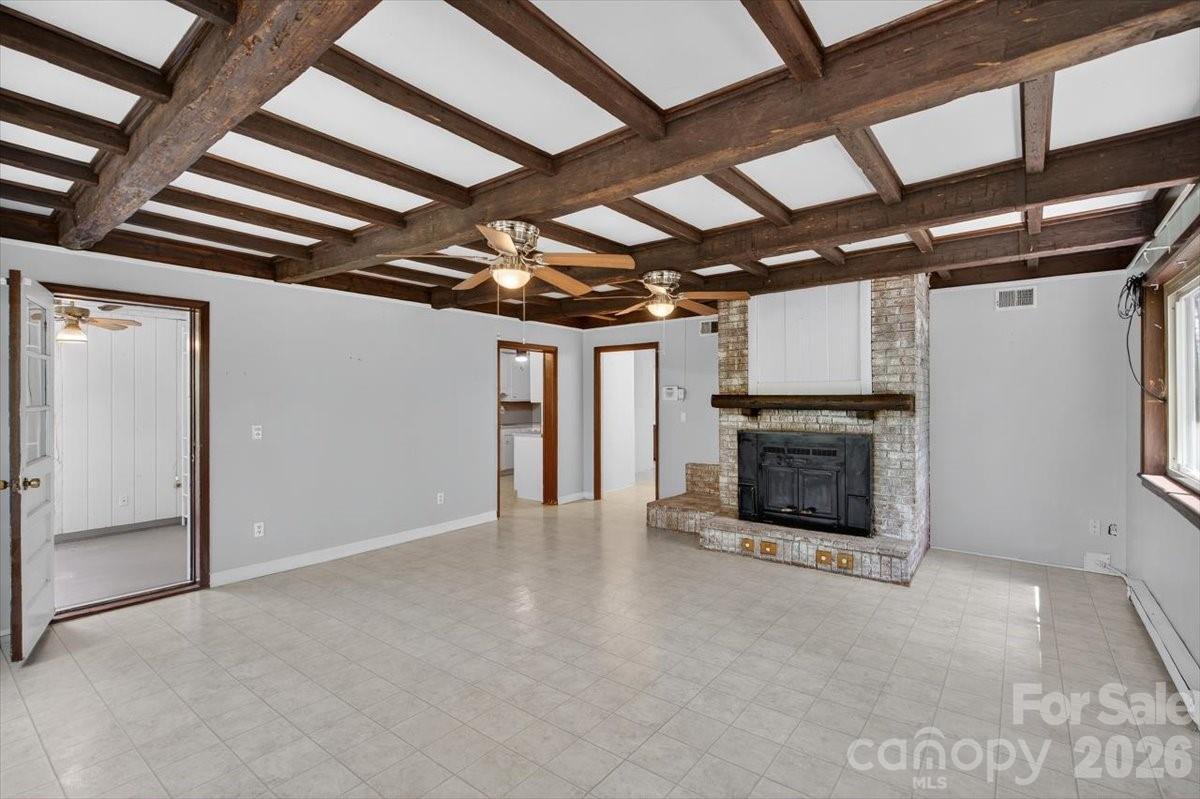 209 Edgewood Drive Property Photo 4