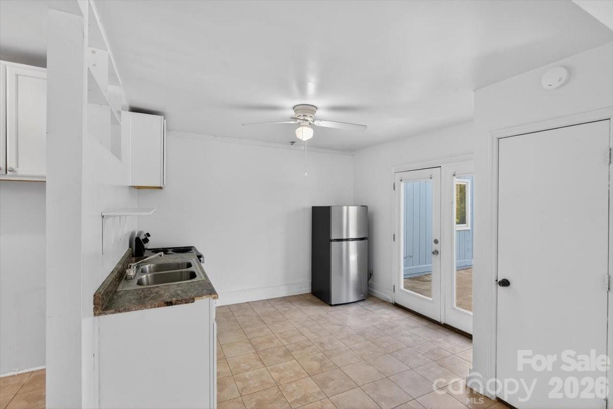 209 Edgewood Drive Property Photo 8