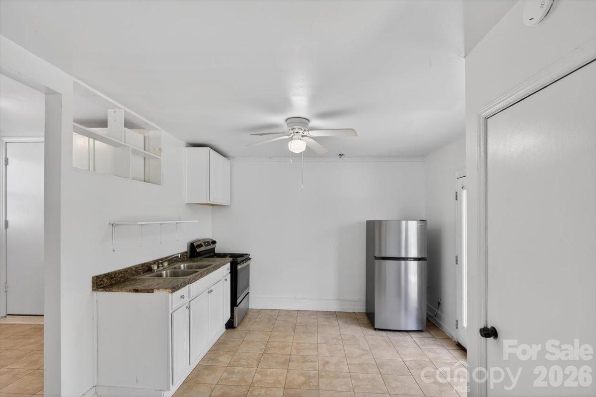 209 Edgewood Drive Property Photo 9