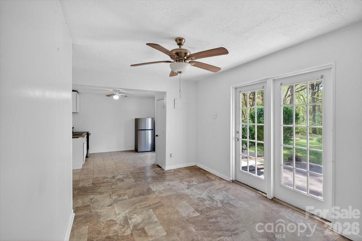 209 Edgewood Drive Property Photo 14