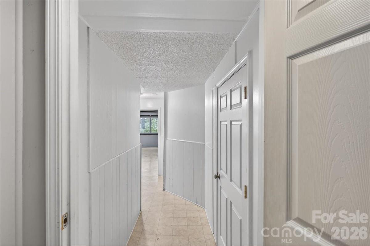 209 Edgewood Drive Property Photo 16