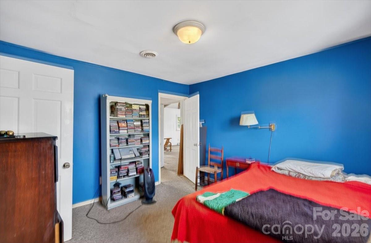 209 Edgewood Drive Property Photo 19