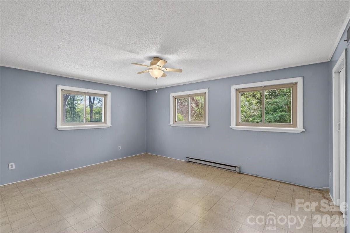 209 Edgewood Drive Property Photo 20