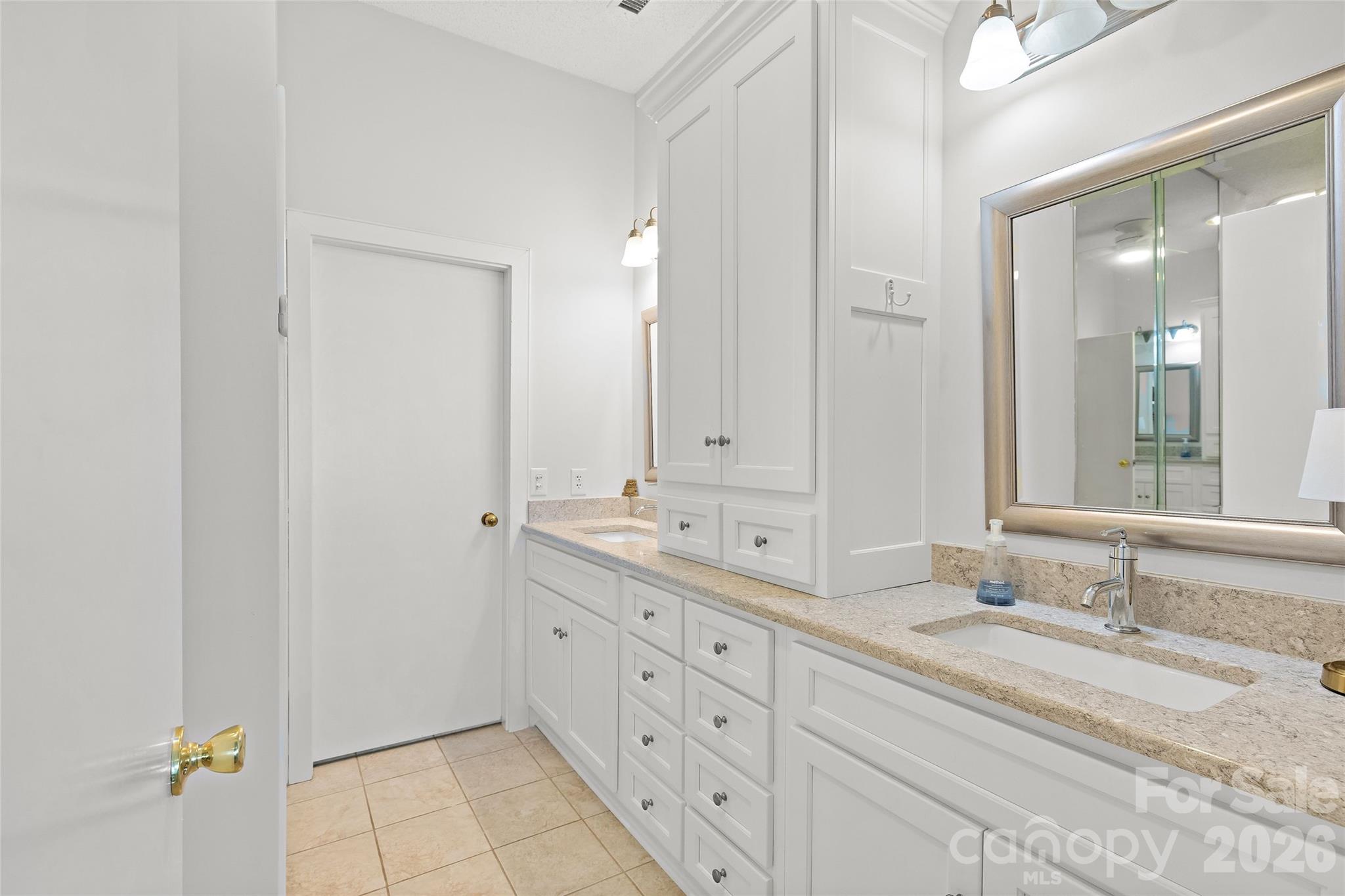 301 Lake Club Drive Property Photo 17