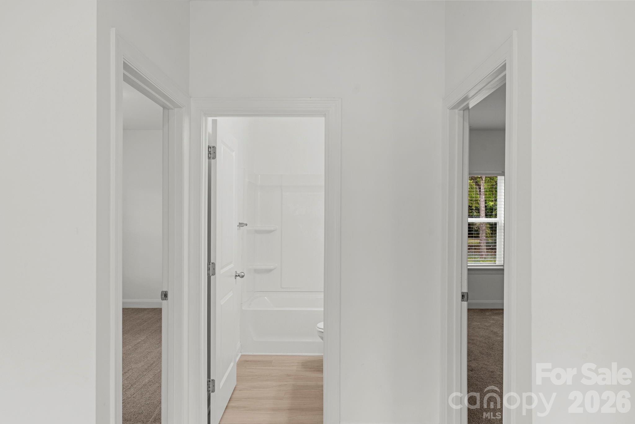 211 Baker Street Property Photo 14