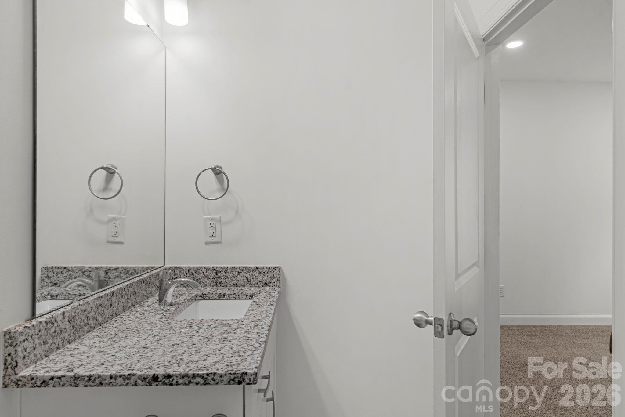 211 Baker Street Property Photo 19