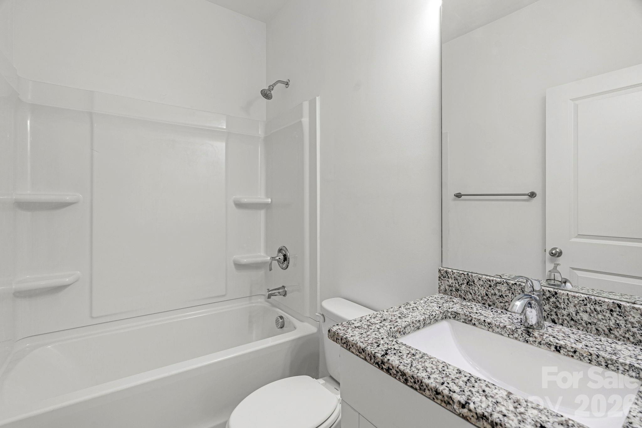 211 Baker Street Property Photo 23
