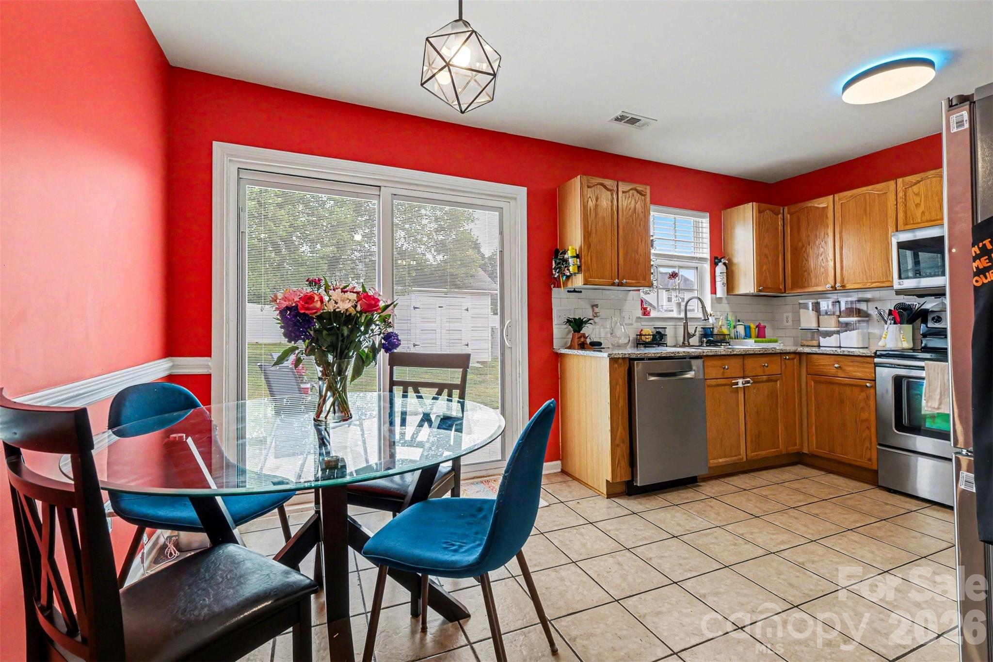 552 Chase Brook Drive Property Photo 6
