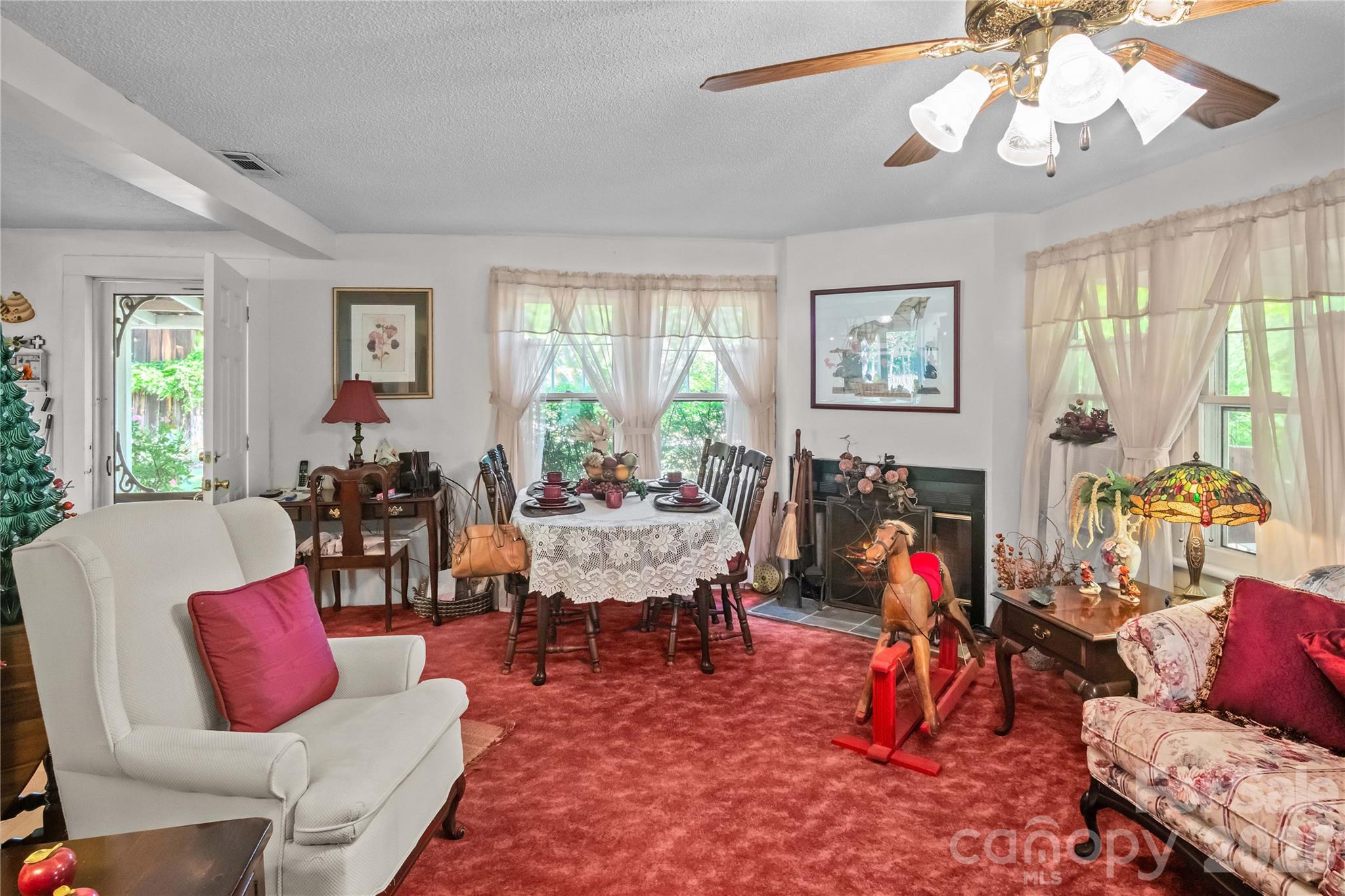 283 Constant Lane Property Photo 28