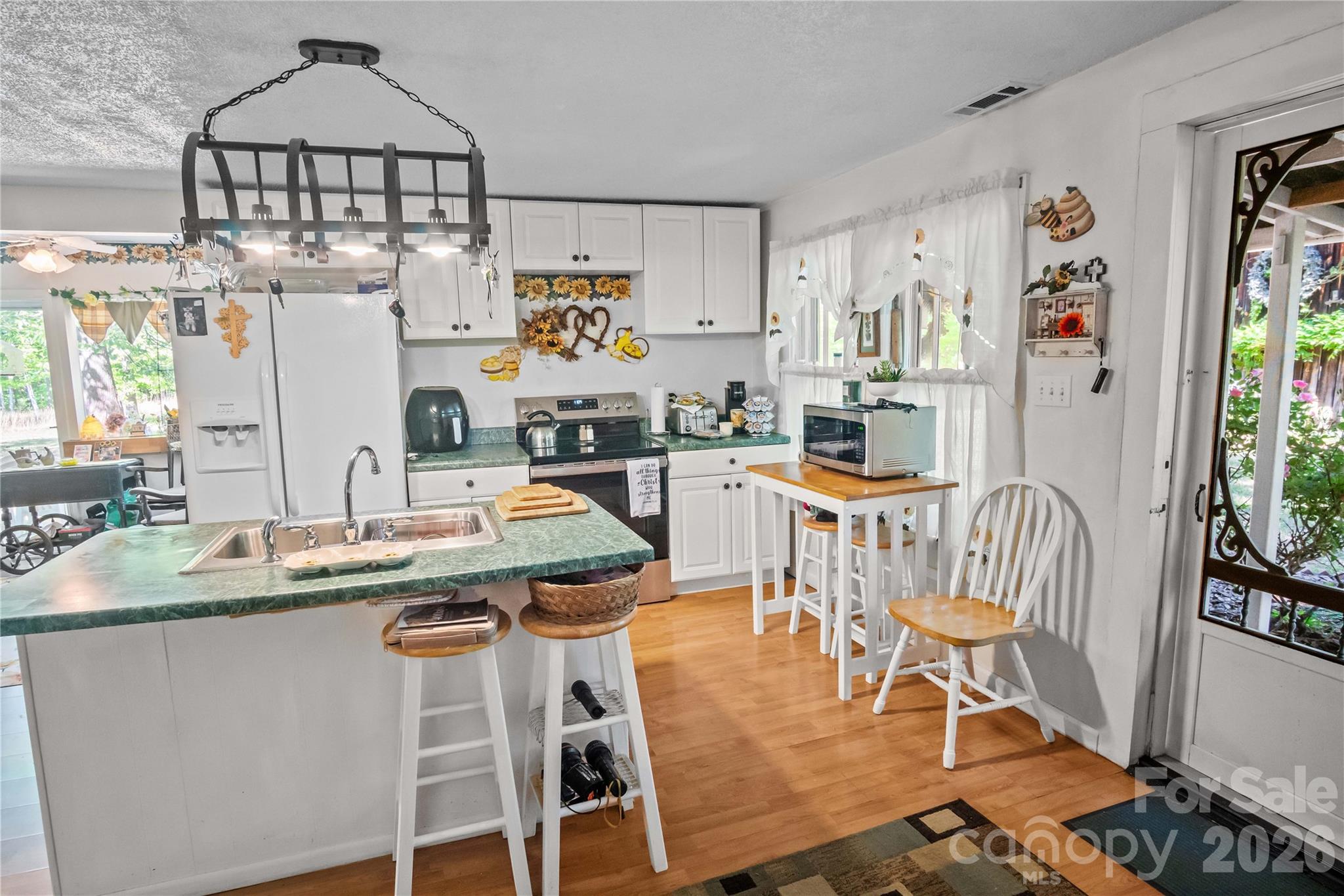 283 Constant Lane Property Photo 32