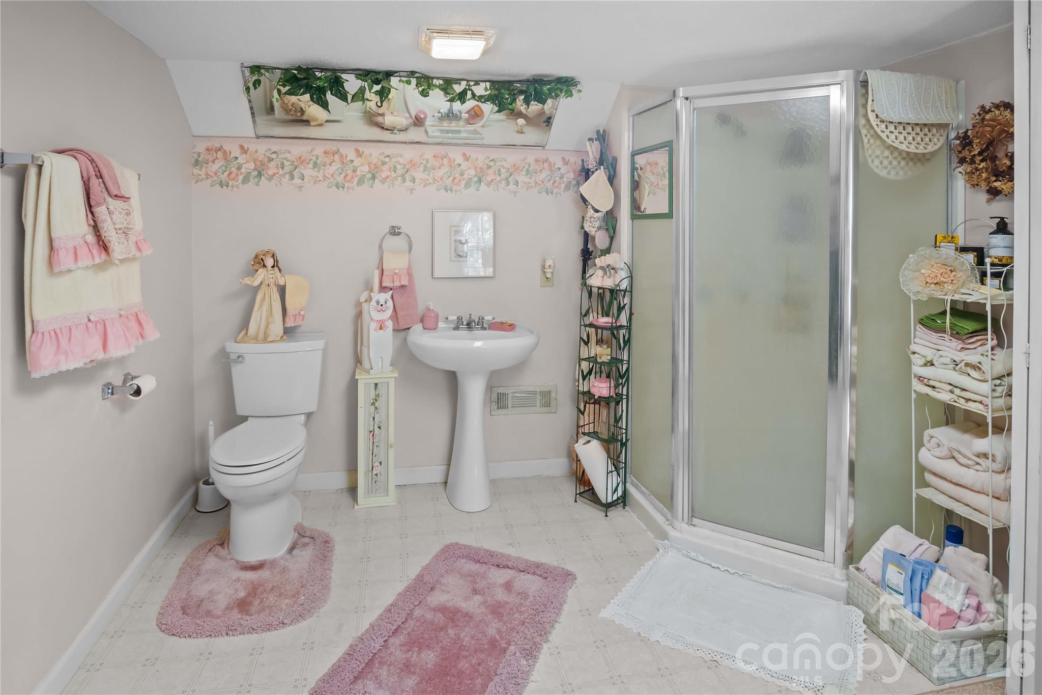 283 Constant Lane Property Photo 45