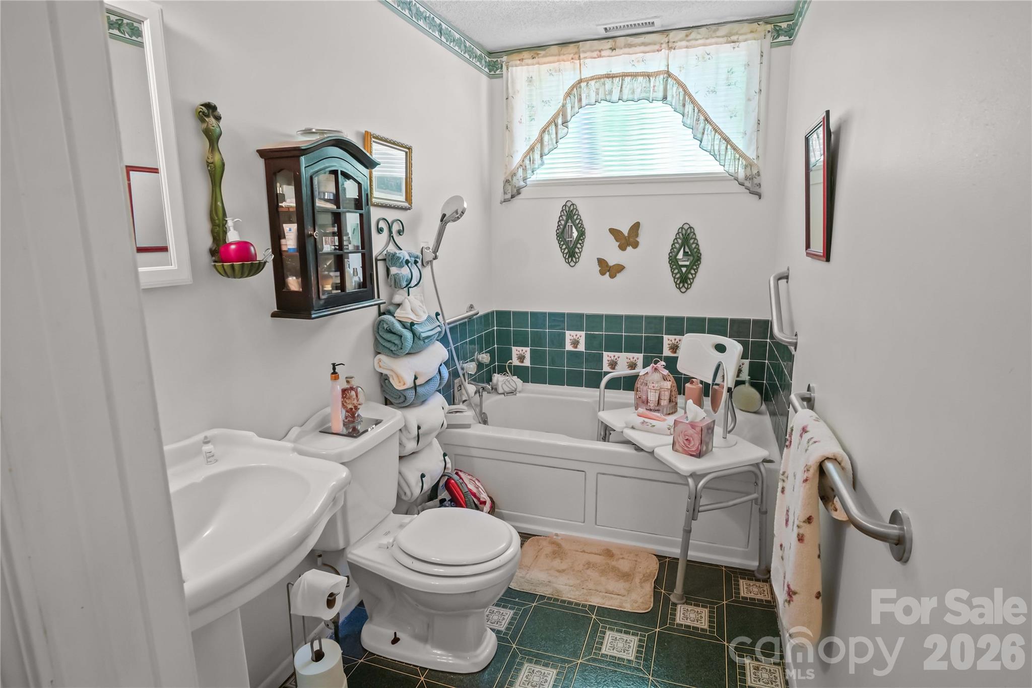 283 Constant Lane Property Photo 48