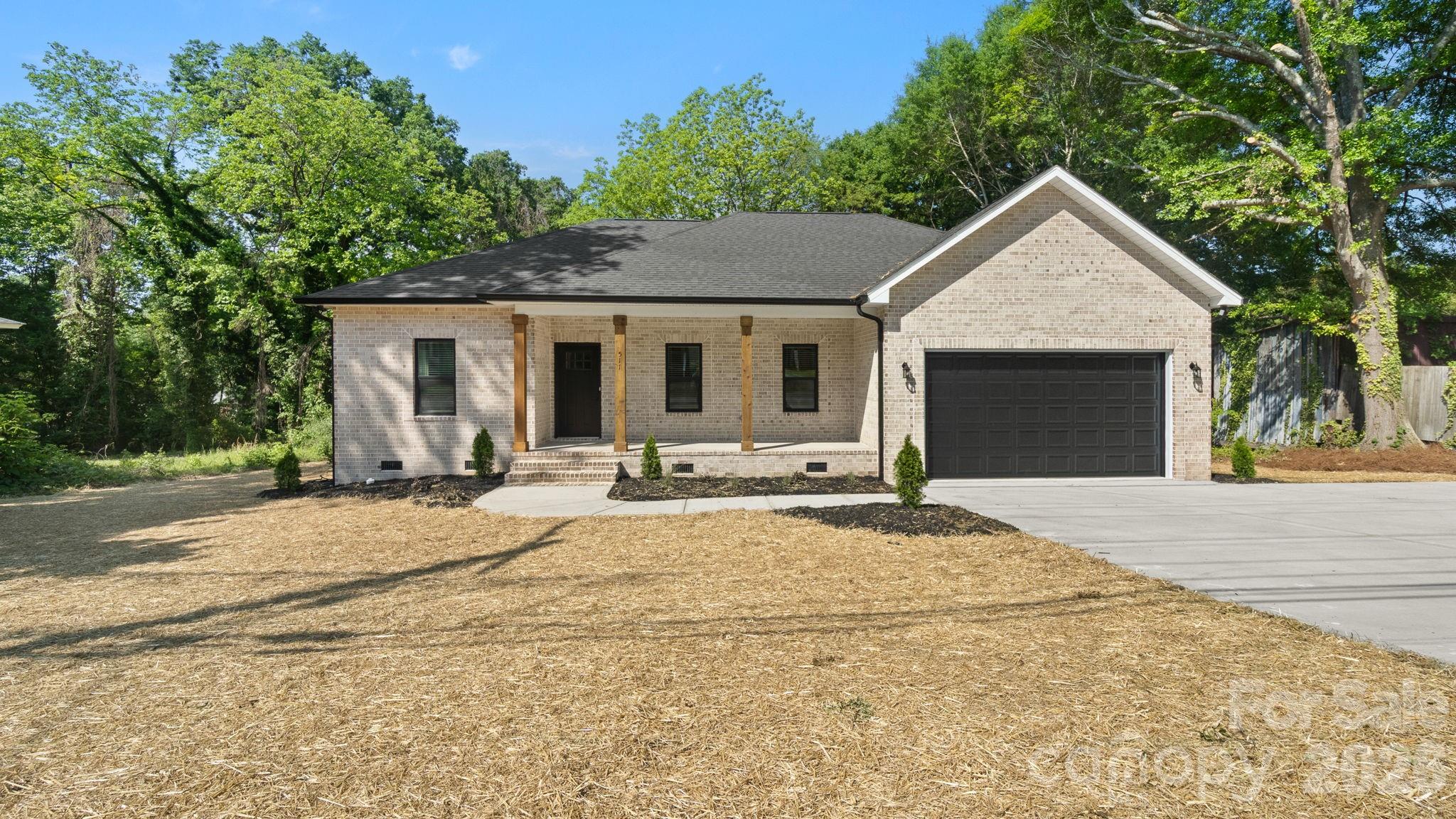 511 North Flint Street Property Photo 1