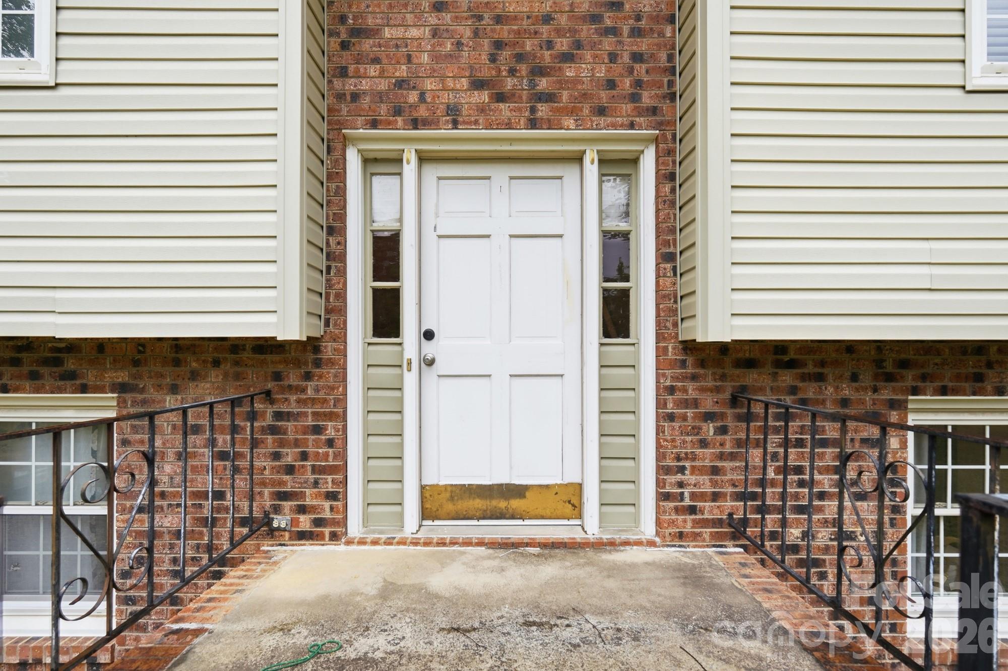 908 Forest Drive Property Photo 5