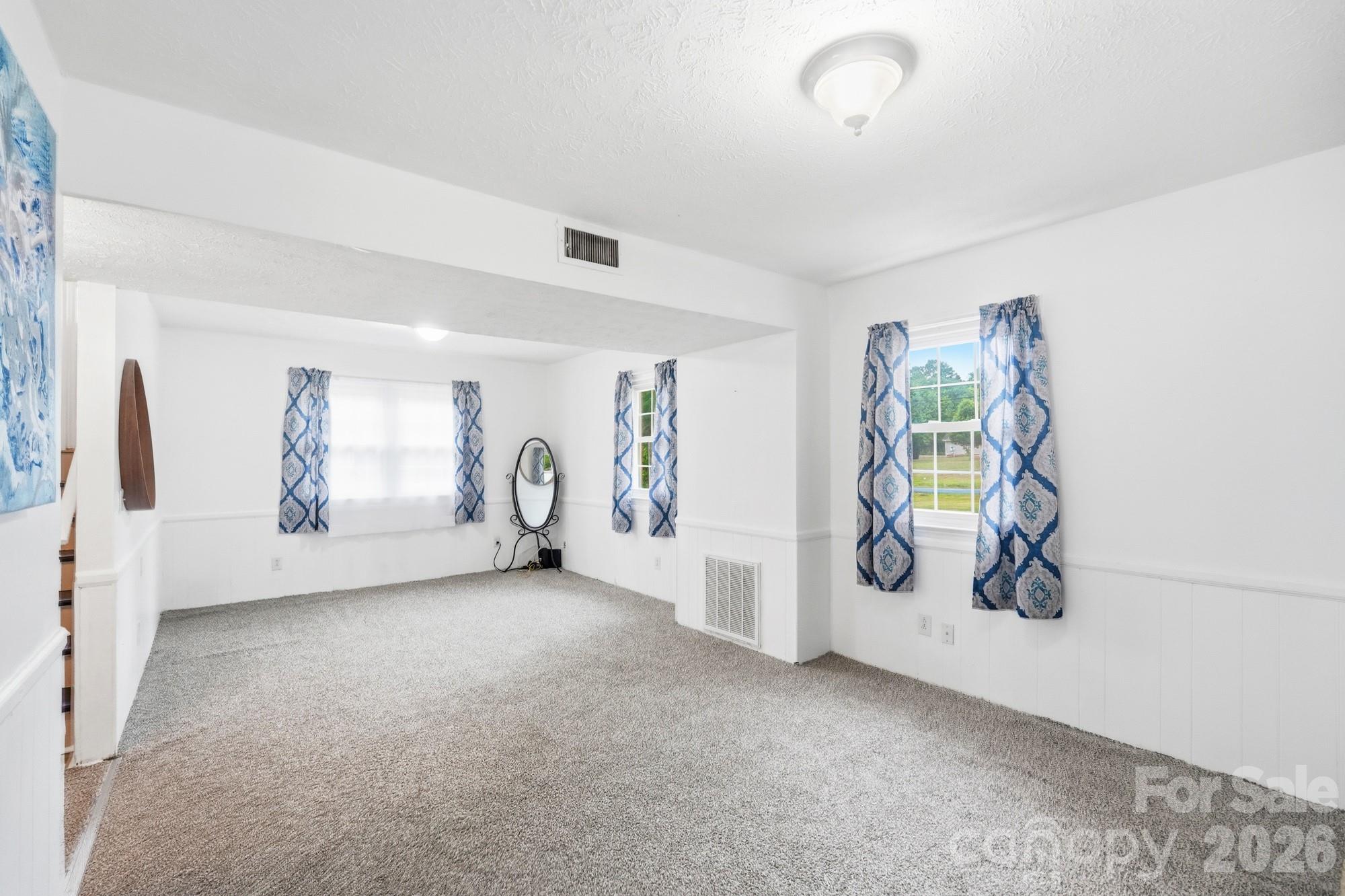 908 Forest Drive Property Photo 12