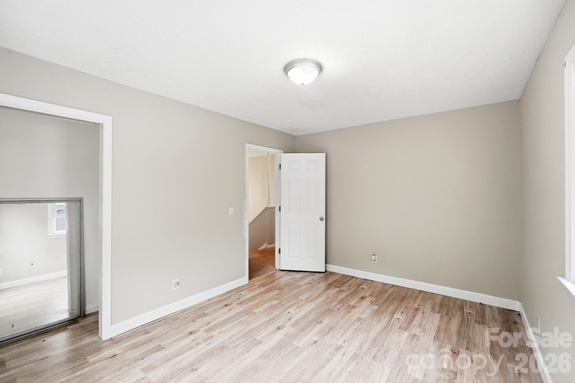 908 Forest Drive Property Photo 31