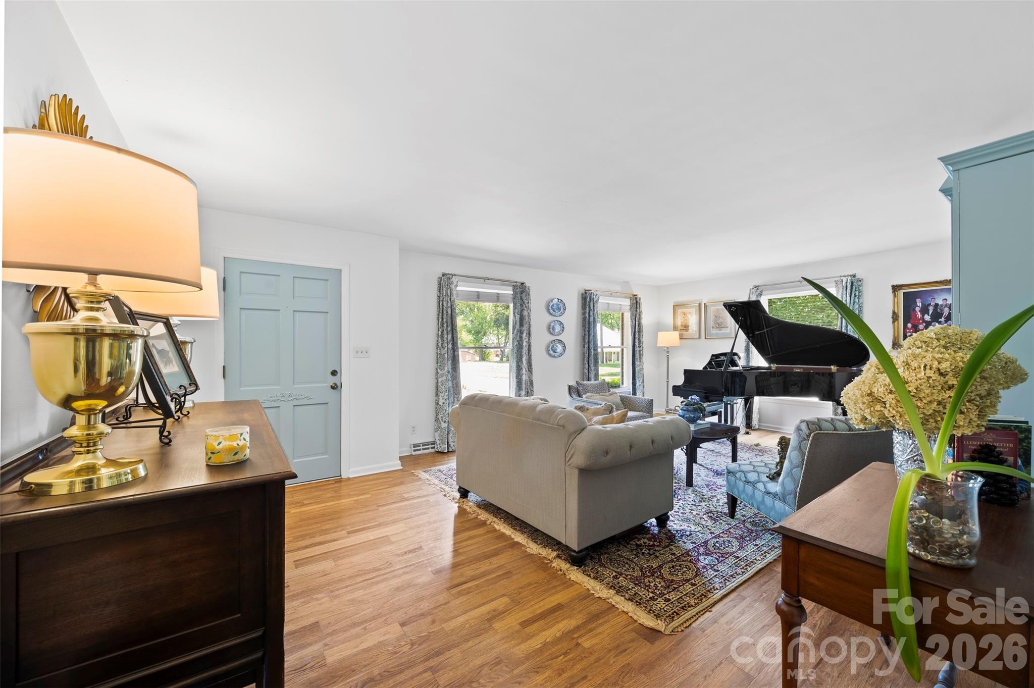 208 S Dixie Street Property Photo 6