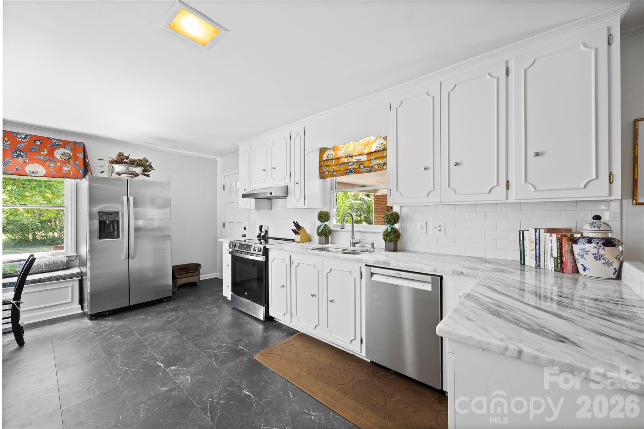 208 S Dixie Street Property Photo 11