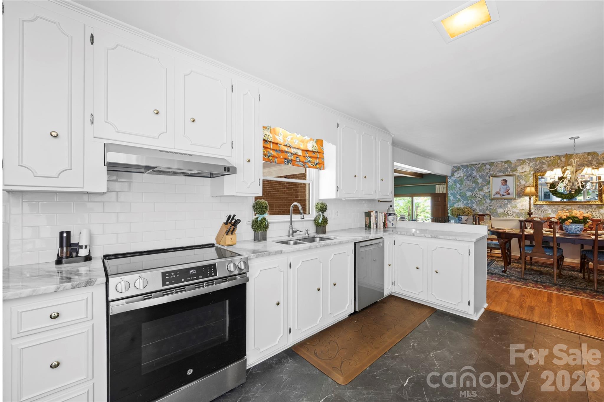 208 S Dixie Street Property Photo 14