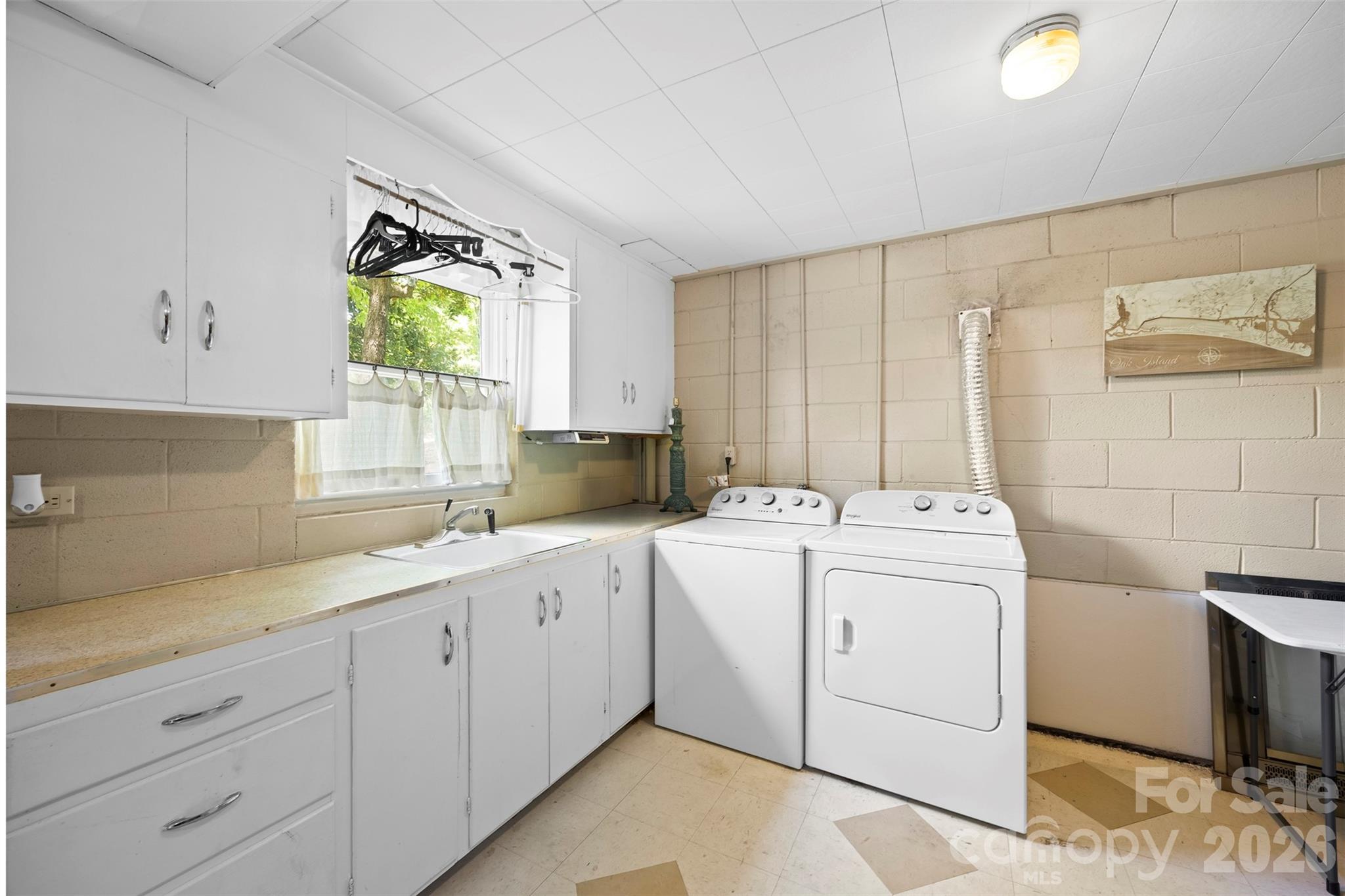 208 S Dixie Street Property Photo 21