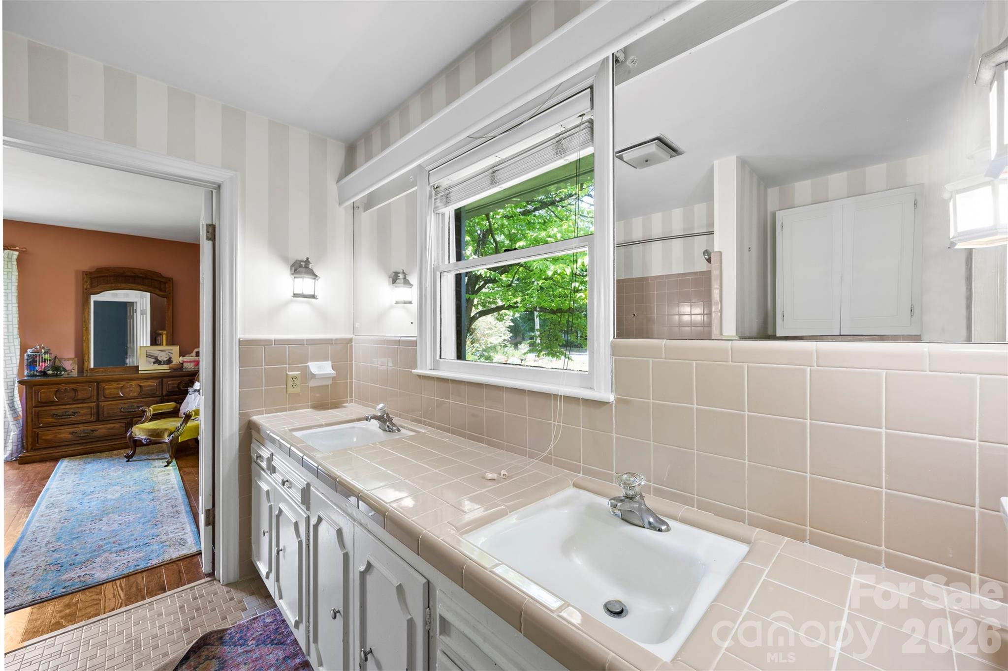 208 S Dixie Street Property Photo 25