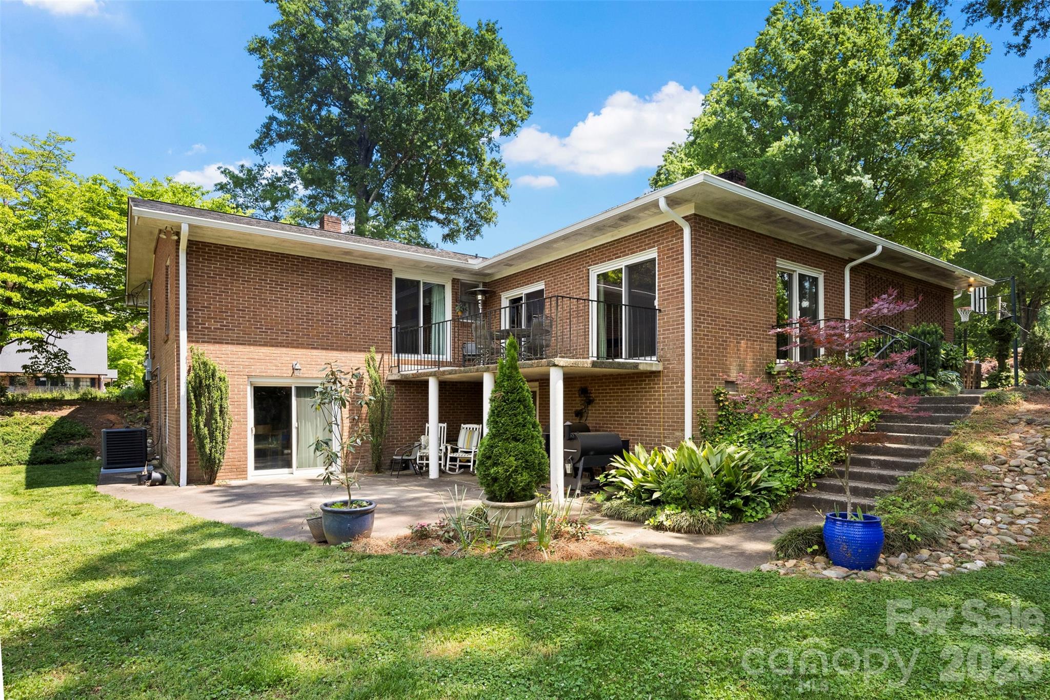 208 S Dixie Street Property Photo 35