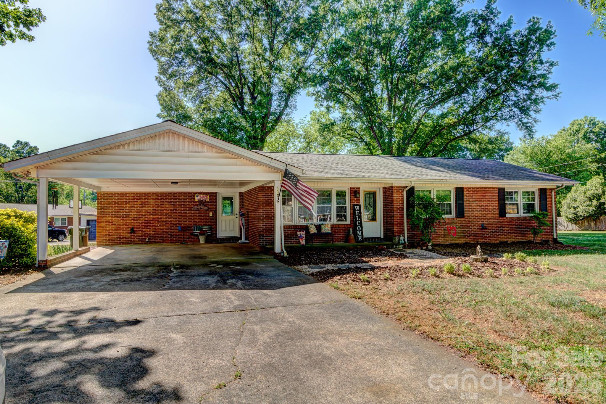 113 Delview Drive Property Photo 1