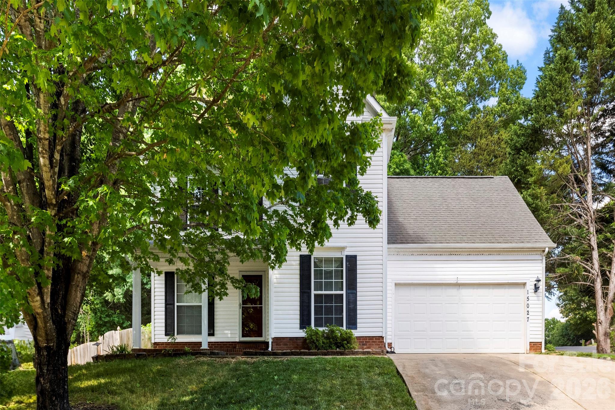 15027 Ashlight Drive Property Photo 2