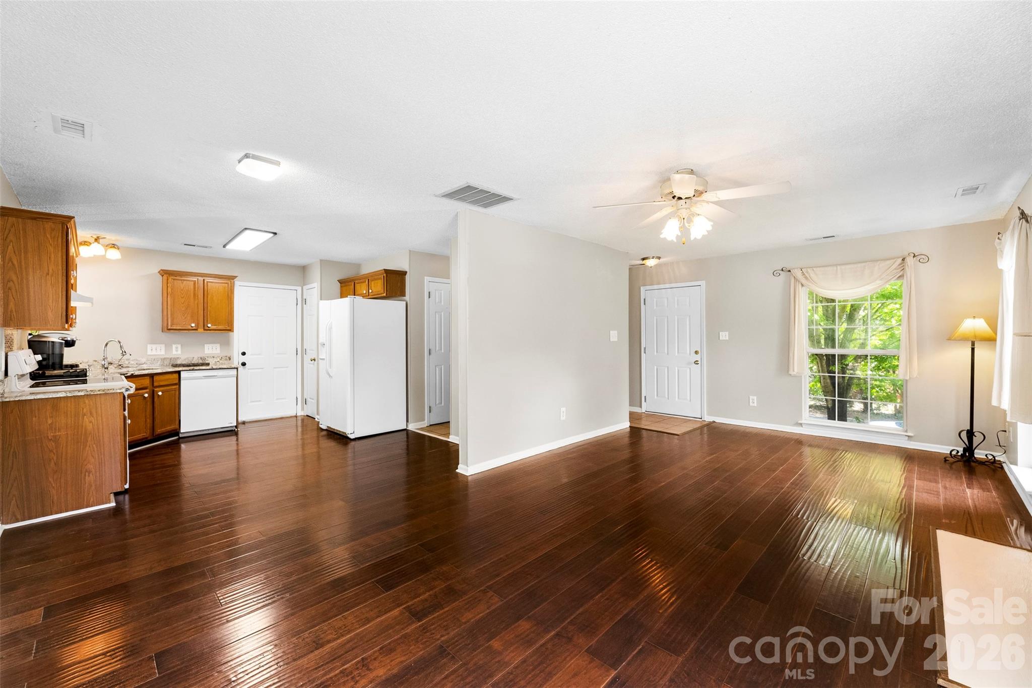 15027 Ashlight Drive Property Photo 8