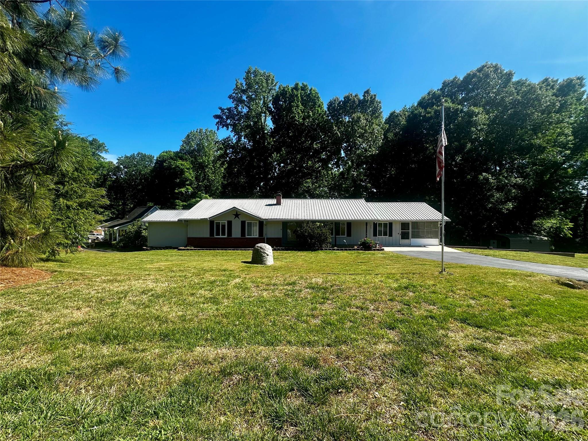 263 Spring Shore Road Property Photo 1