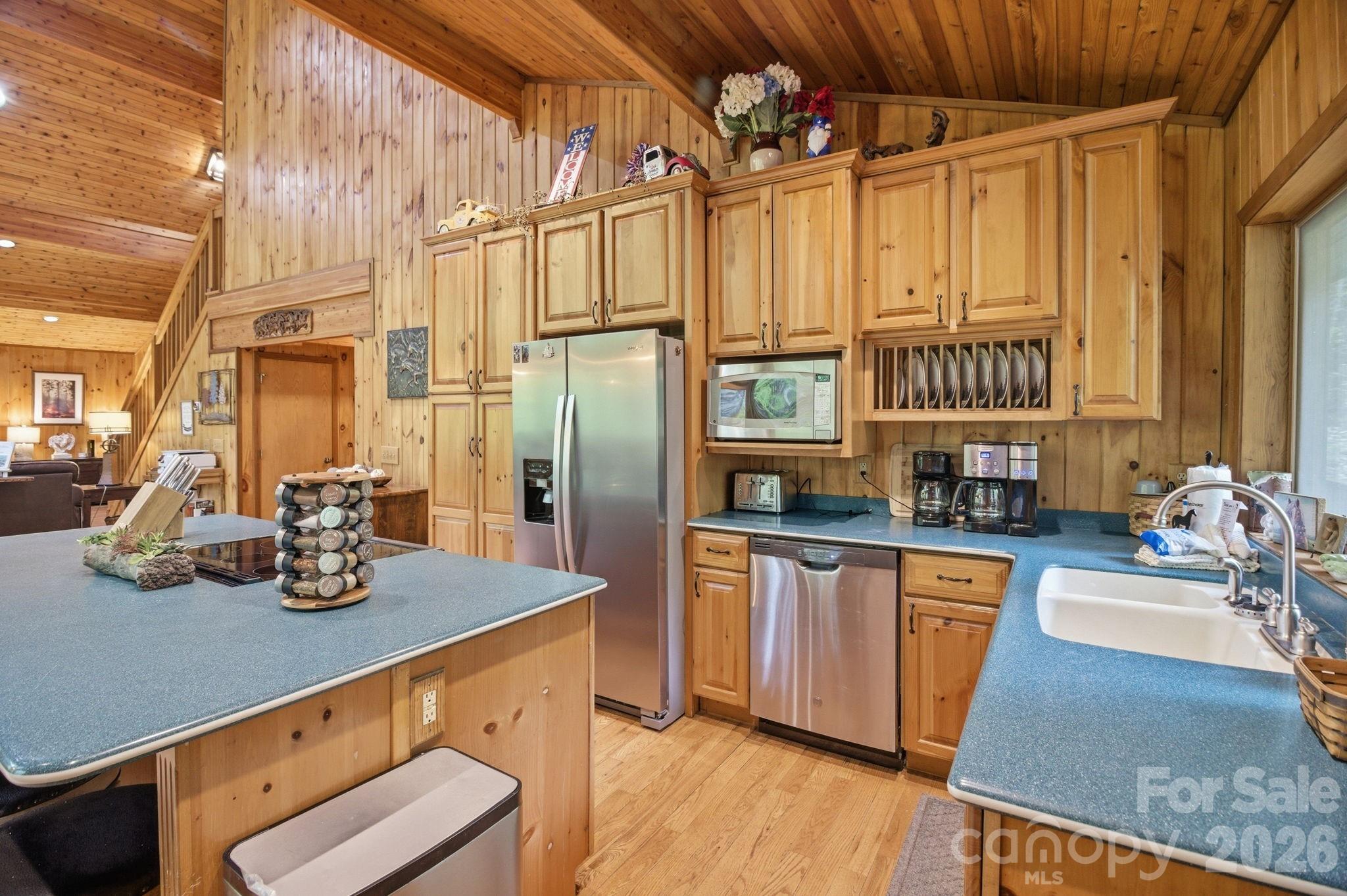 401 Saratoga None Property Photo 8