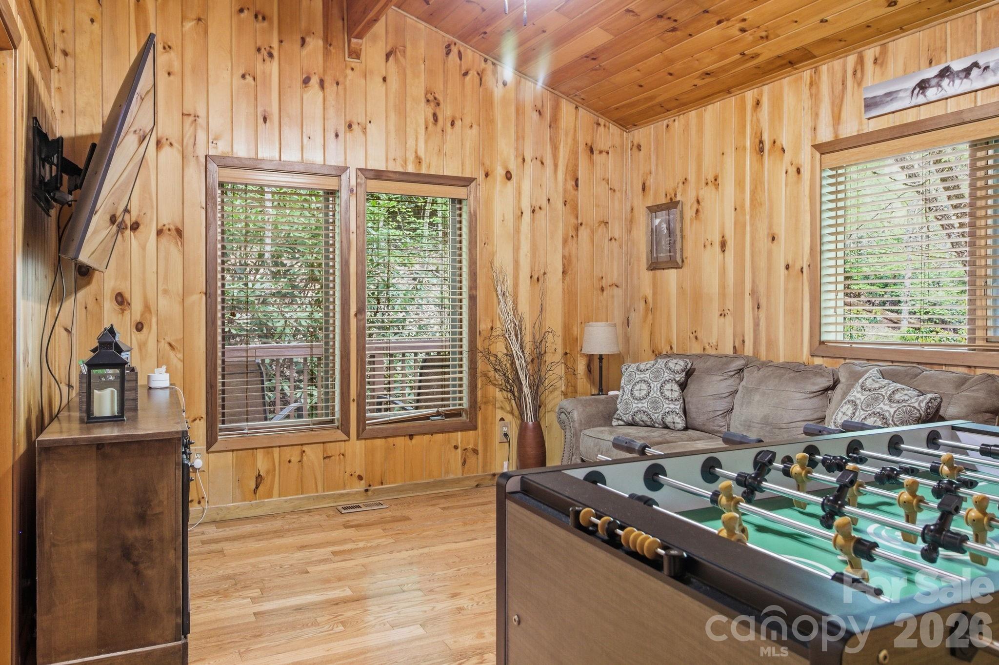 401 Saratoga None Property Photo 19