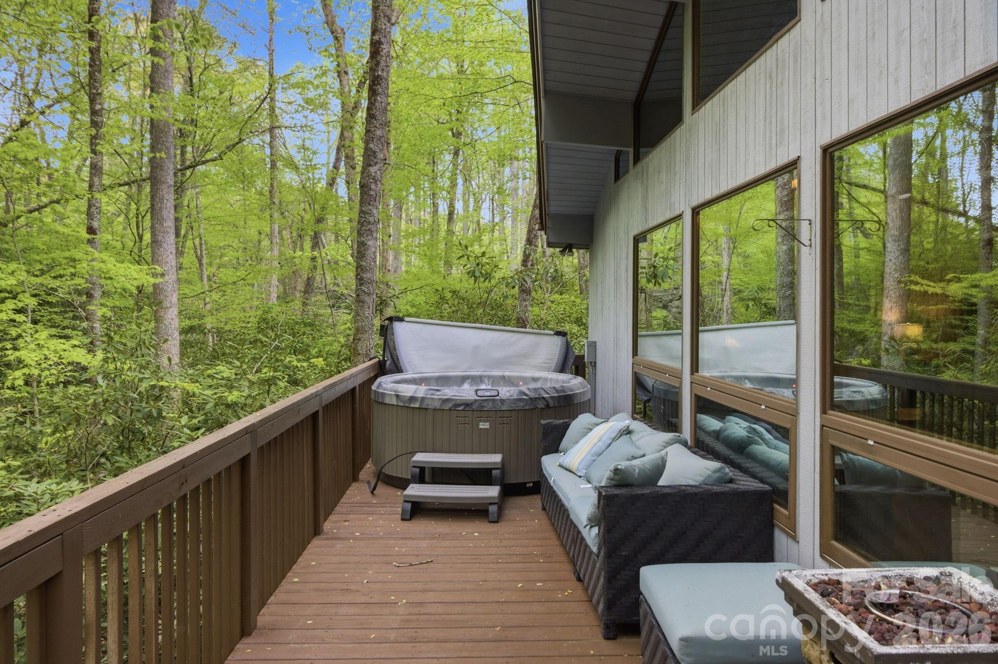 401 Saratoga None Property Photo 24