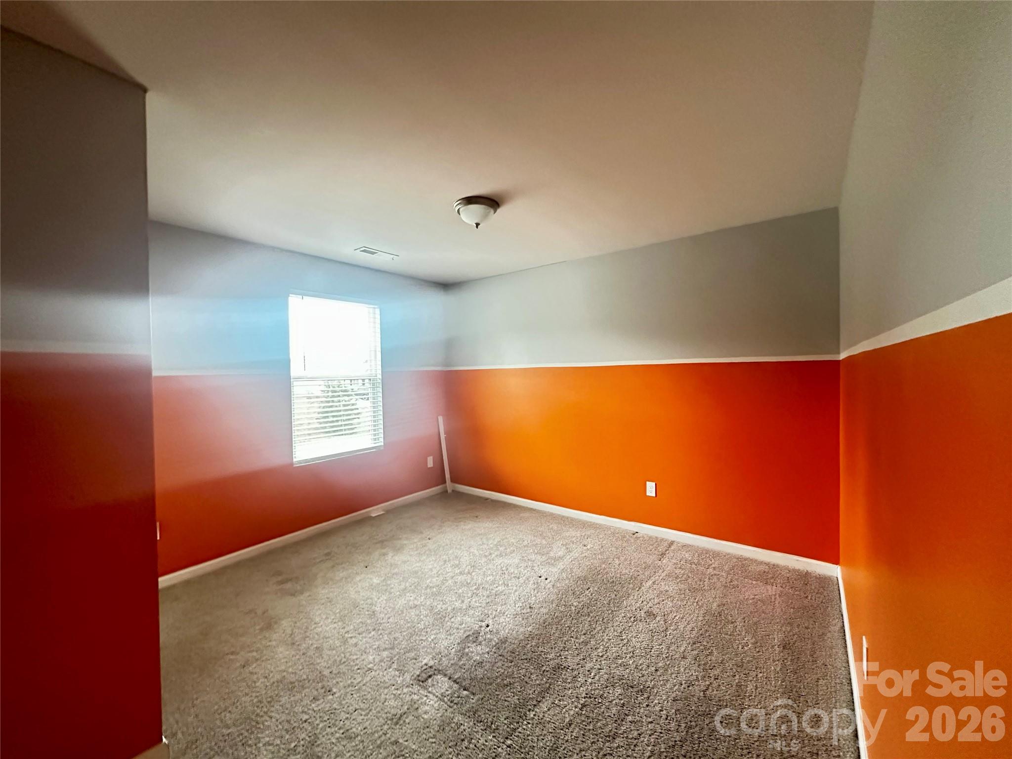 1050 Glenbriar Court Property Photo 15