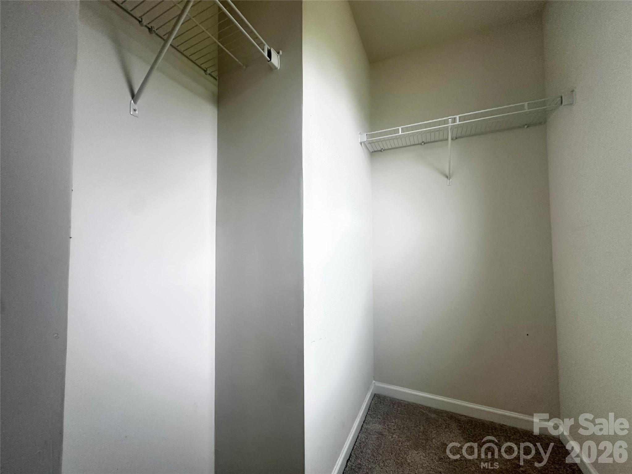1050 Glenbriar Court Property Photo 17