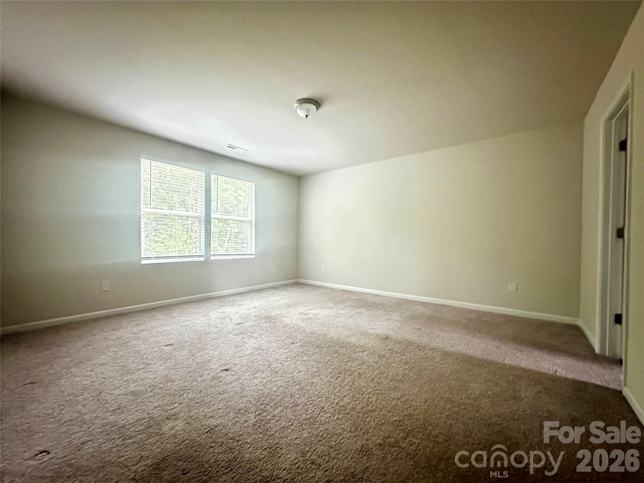 1050 Glenbriar Court Property Photo 23