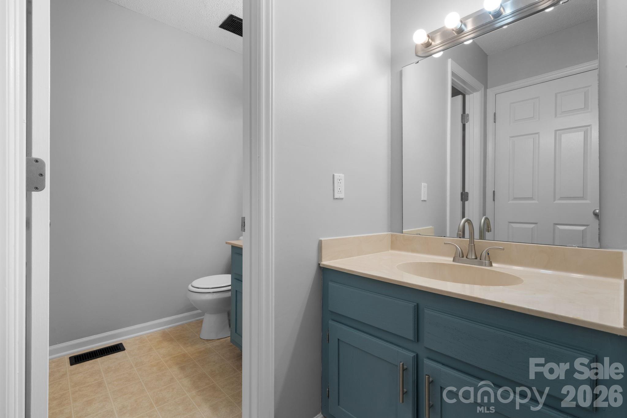 239 13th Avenue Place 6 Property Photo 19
