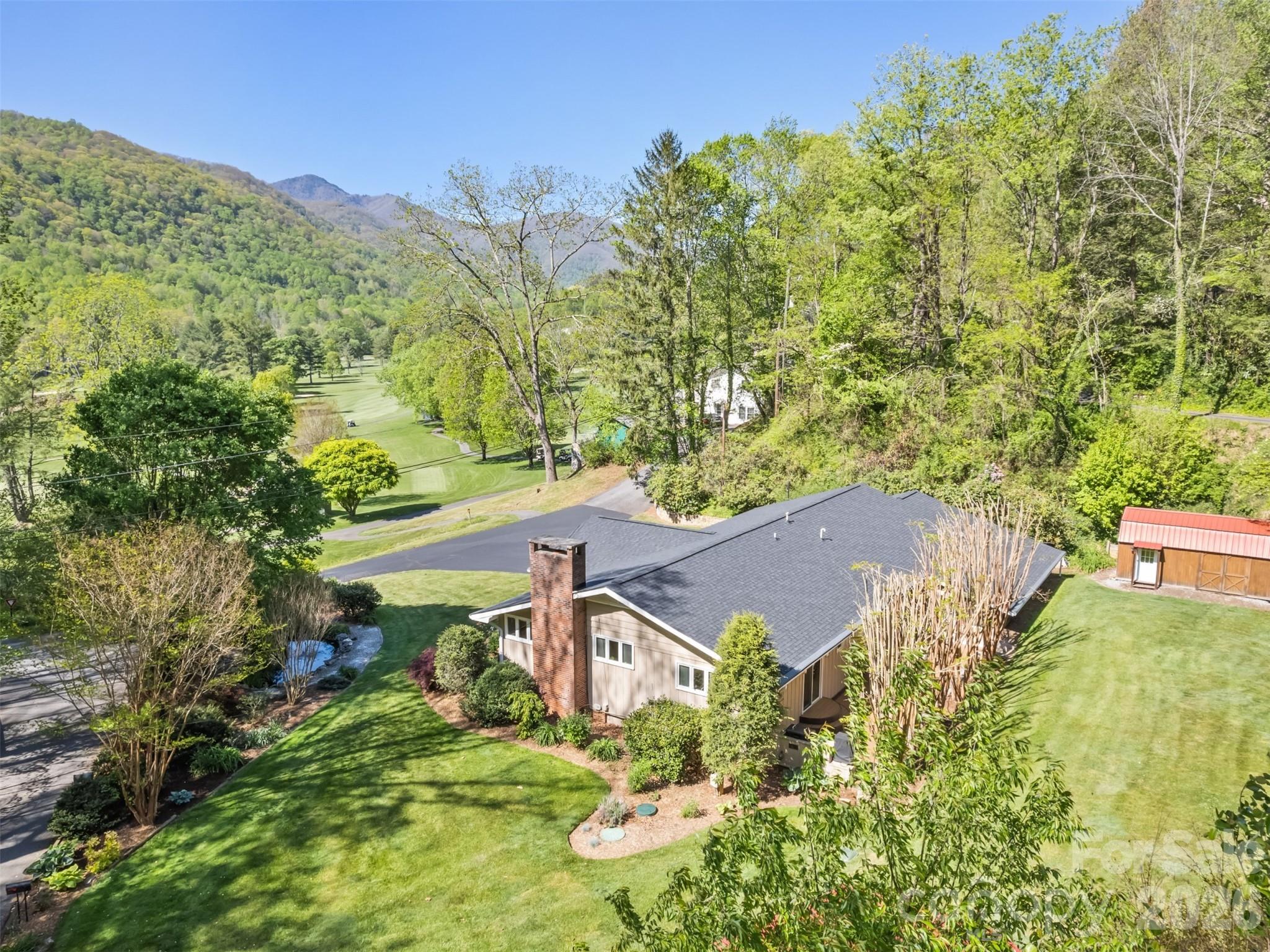 9 Golfview Drive Property Photo 2