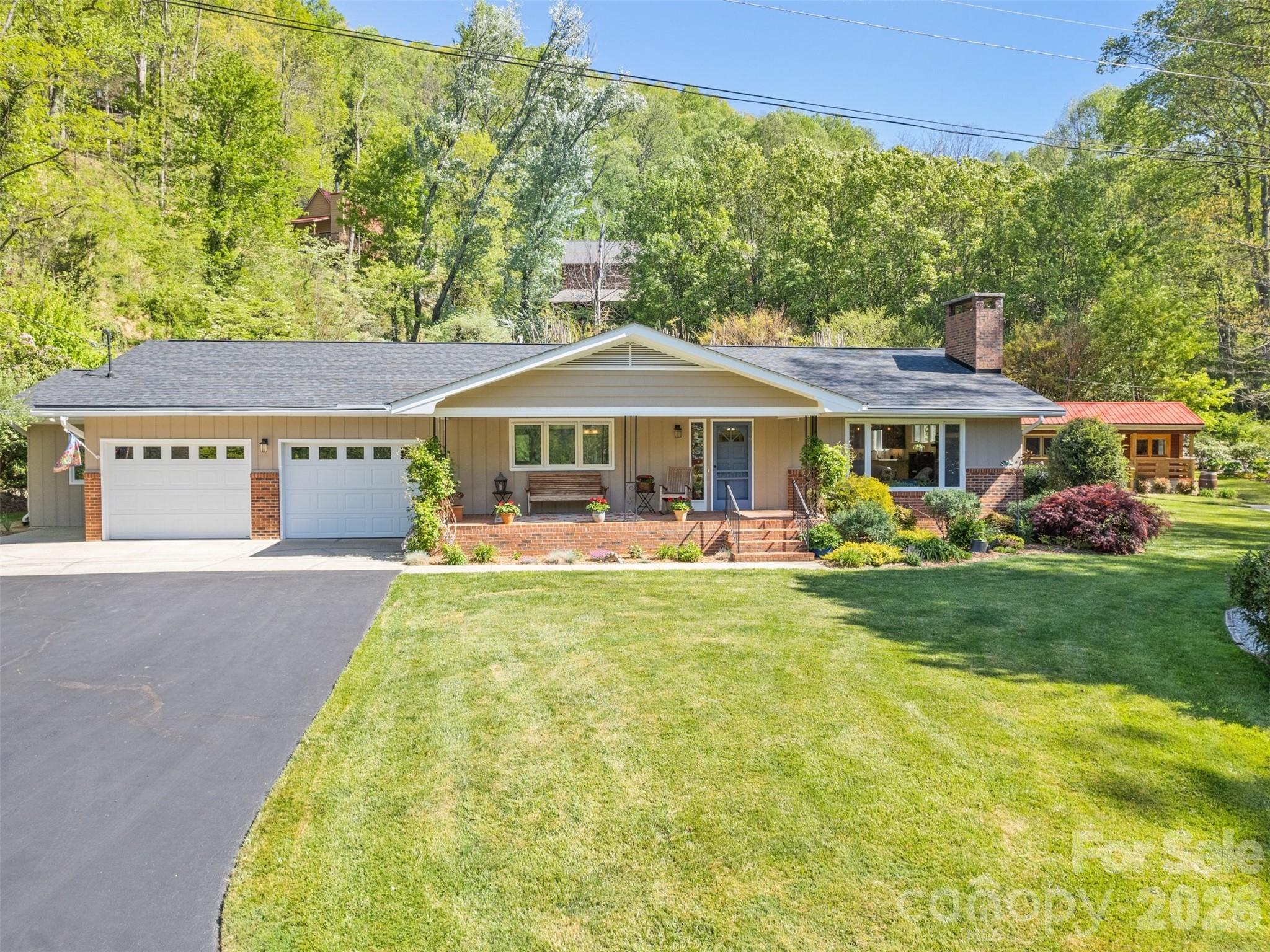 9 Golfview Drive Property Photo 4