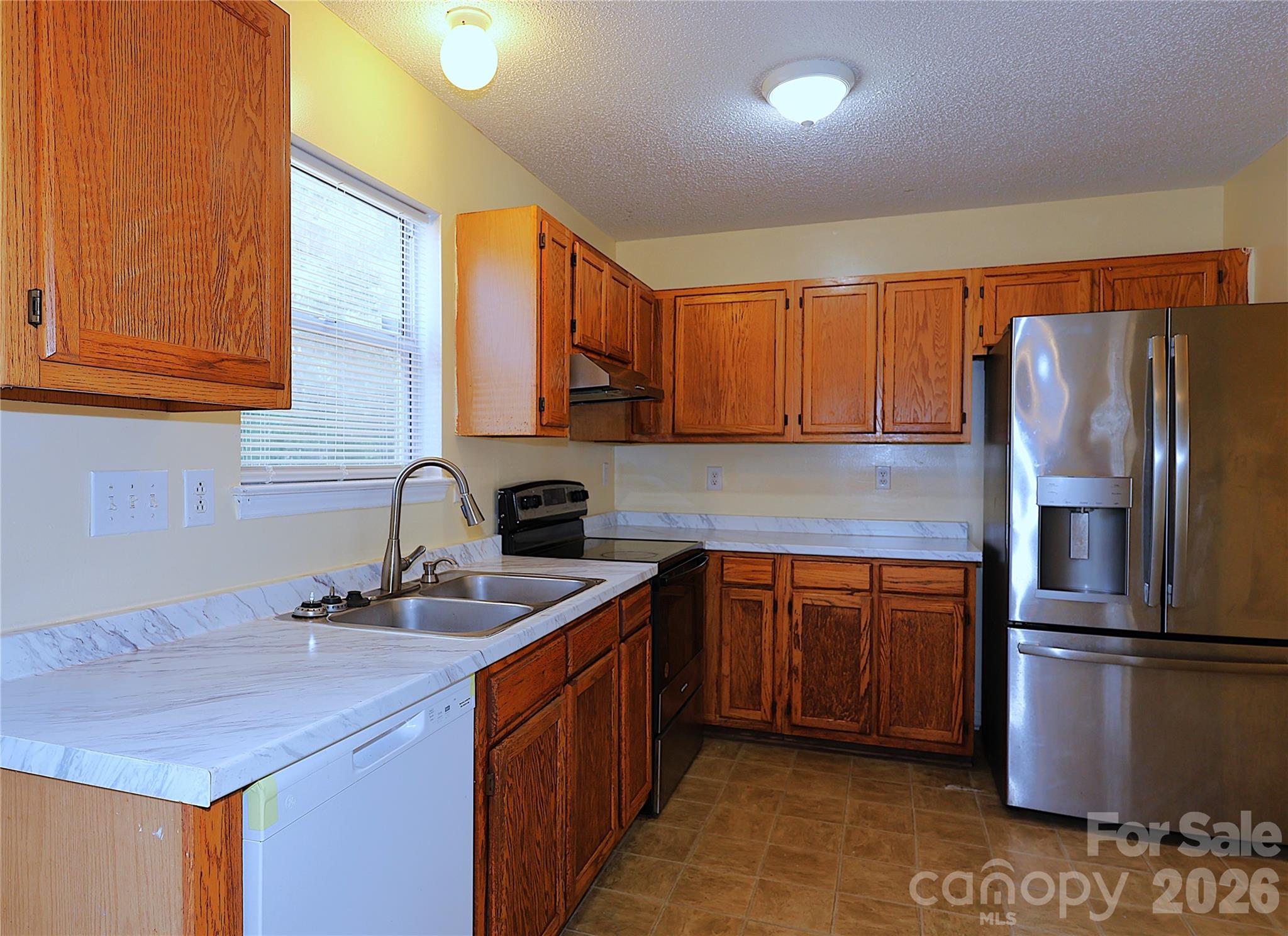 3221 Nedmore Court Property Photo 4