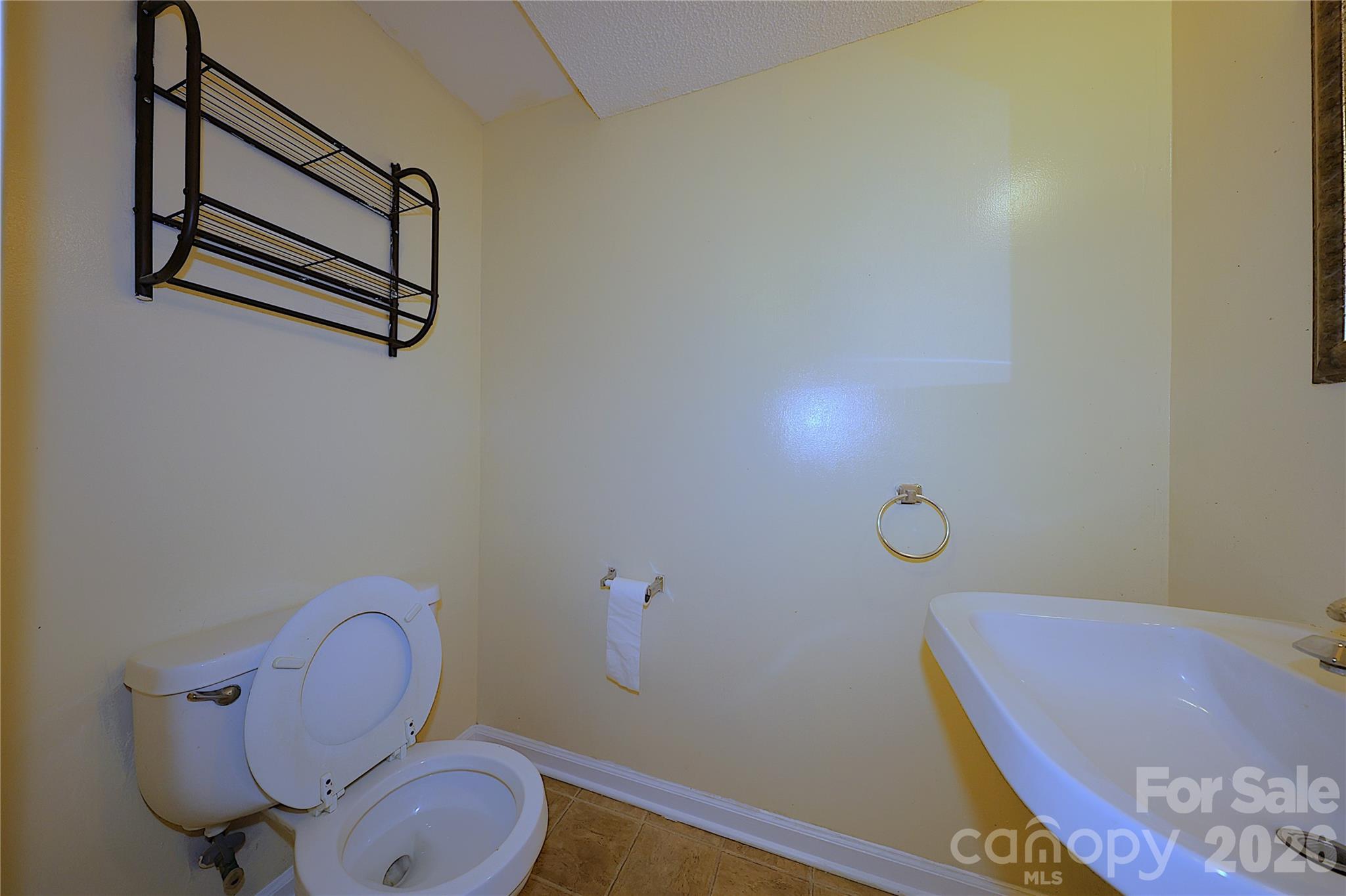 3221 Nedmore Court Property Photo 6