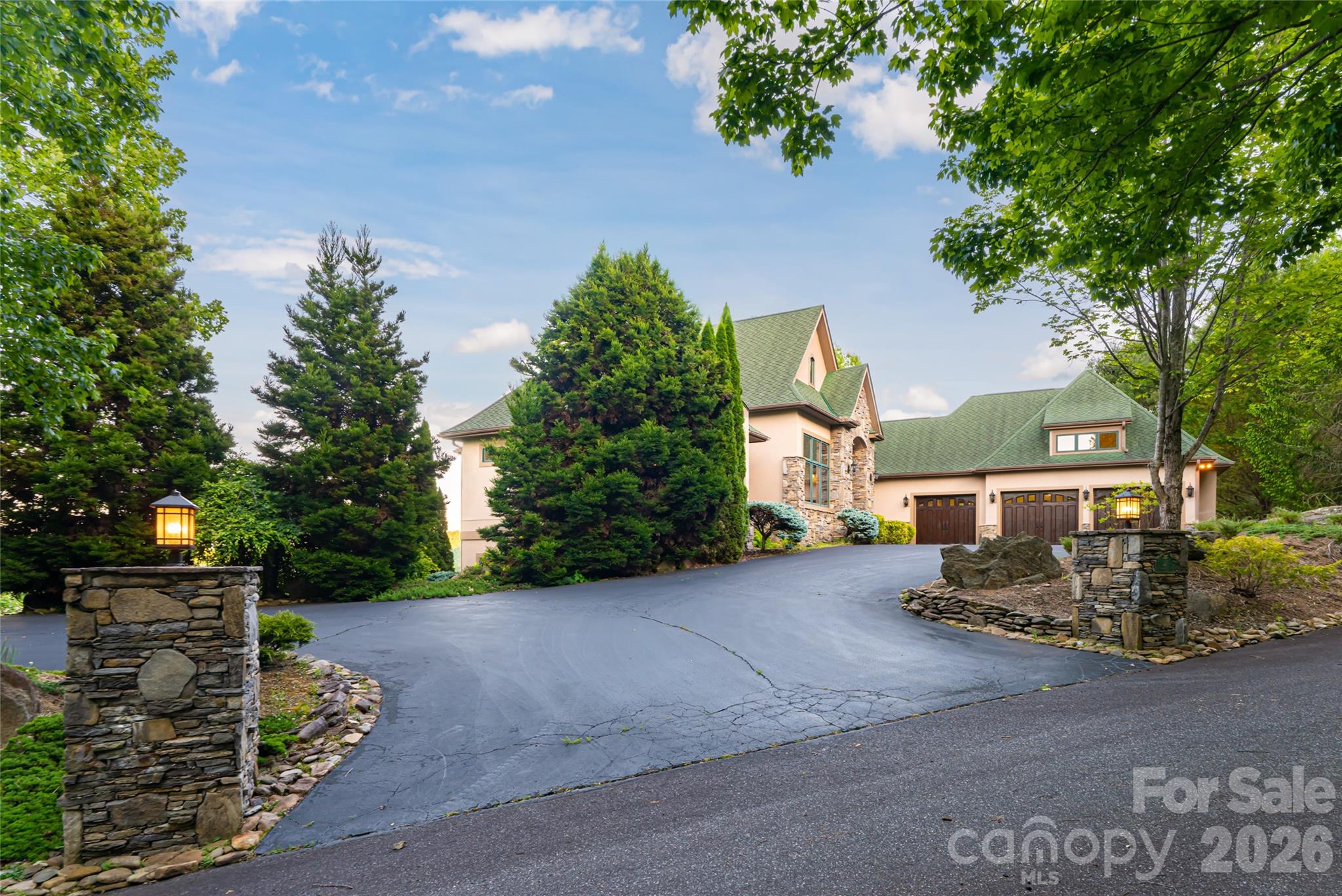 326 Summit Drive Property Photo 46