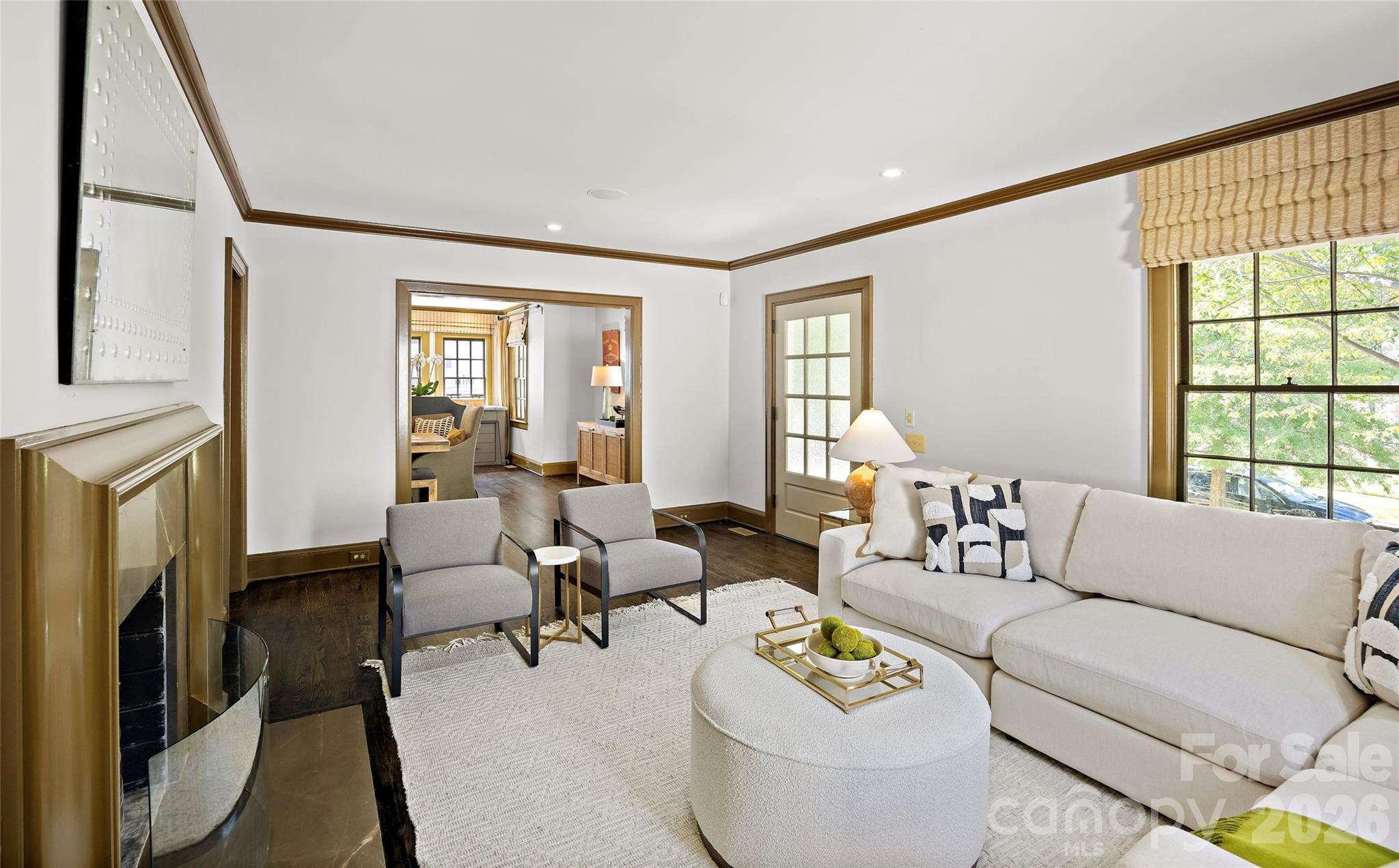 208 Wales Avenue Property Photo 4