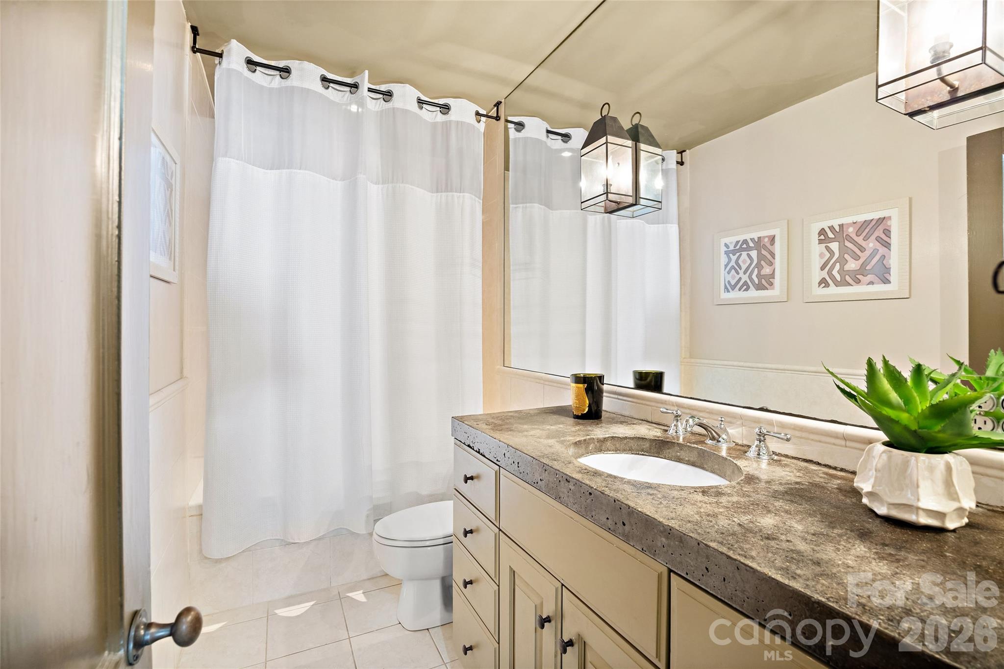 208 Wales Avenue Property Photo 14