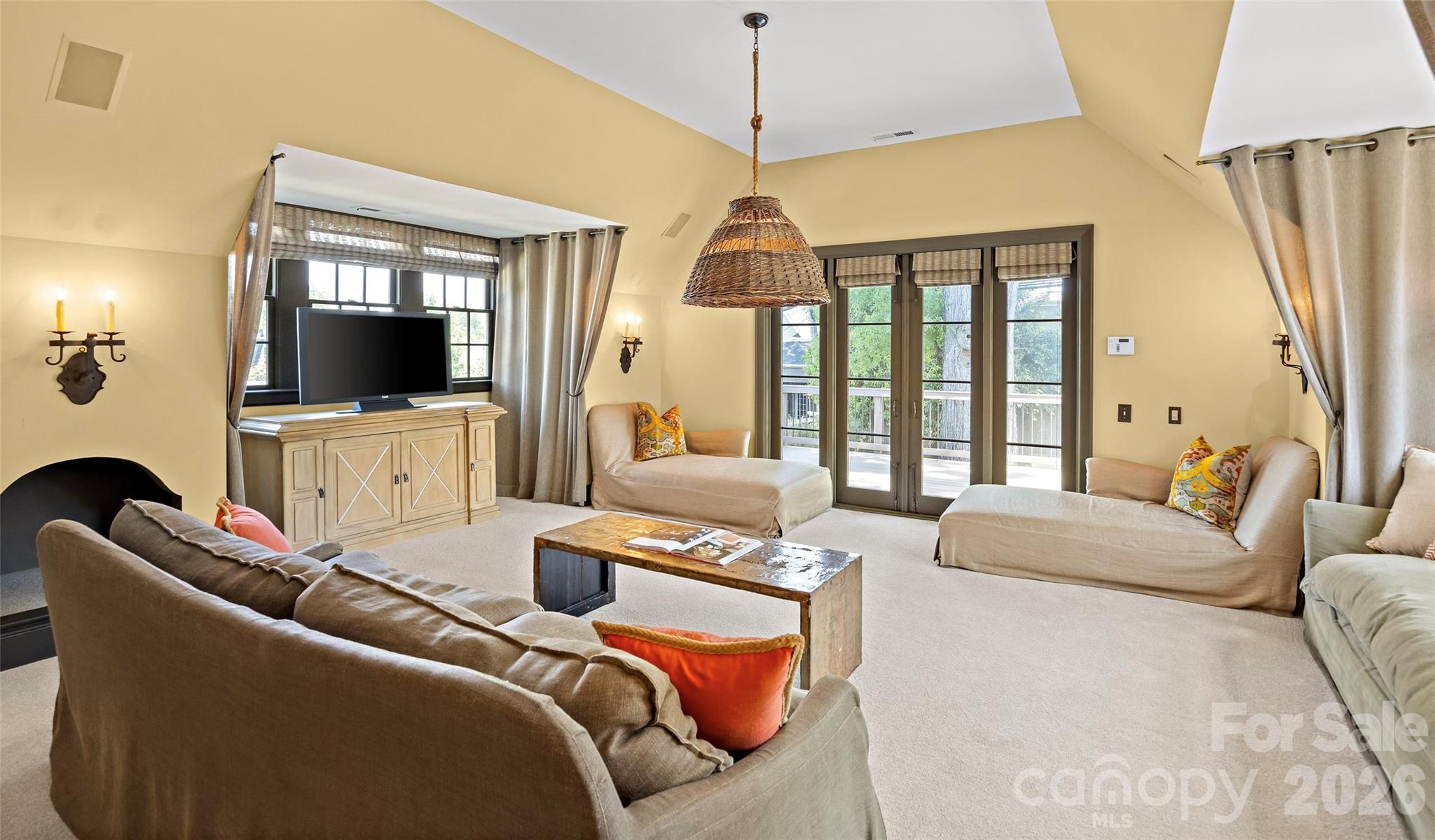 208 Wales Avenue Property Photo 27