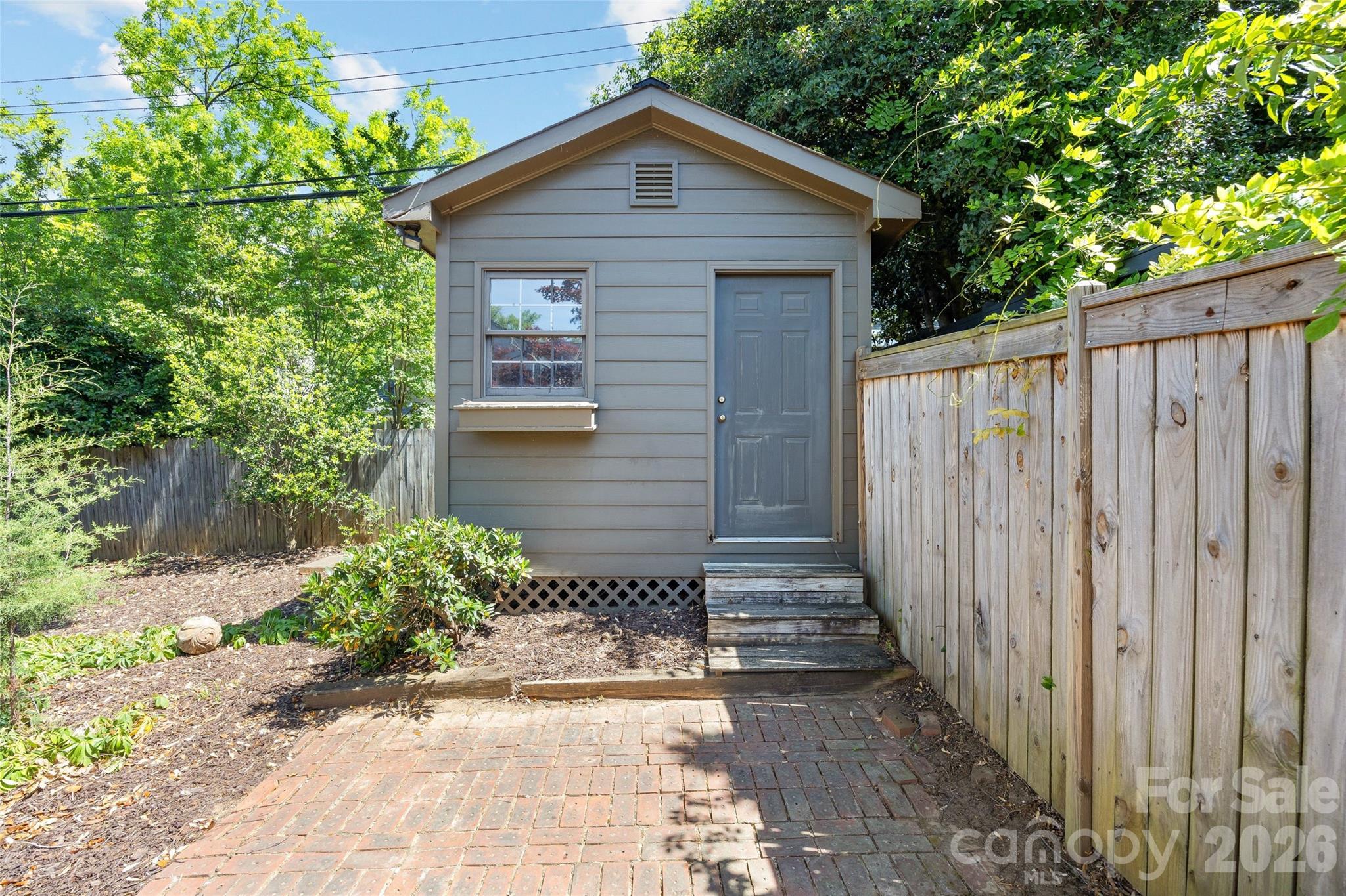 208 Wales Avenue Property Photo 32