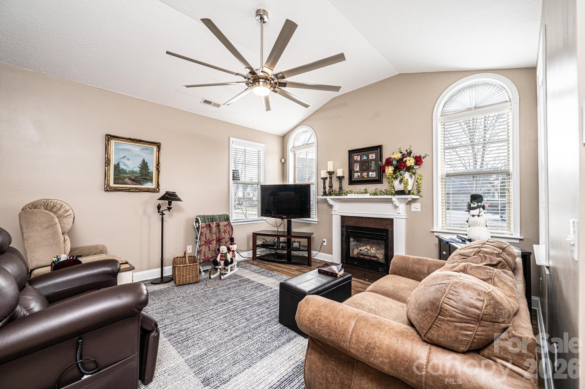 823 Wynnshire Drive C Property Photo 6