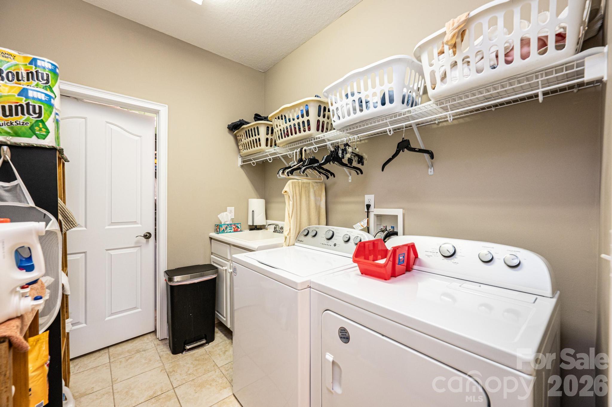 823 Wynnshire Drive C Property Photo 17