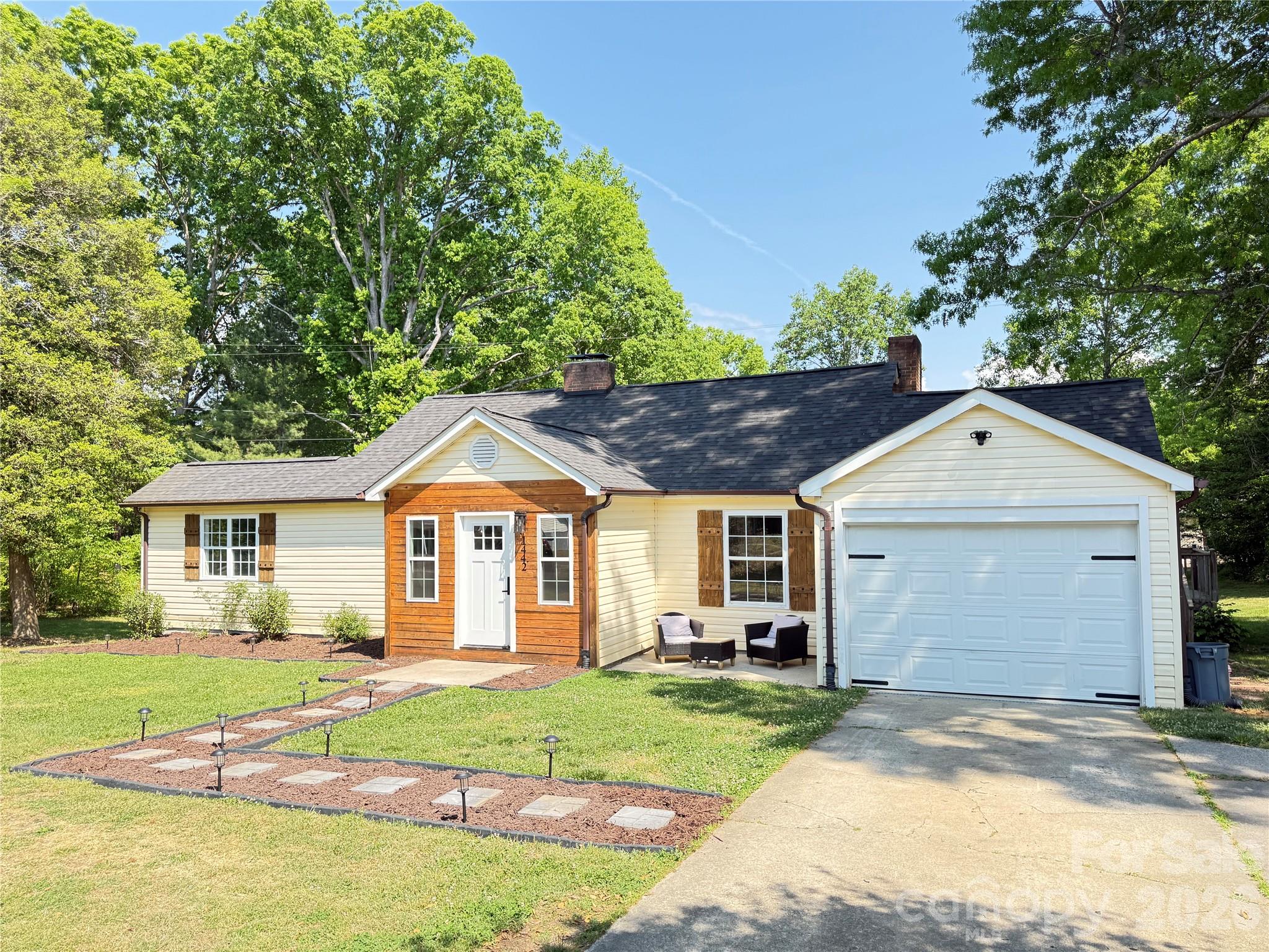 1442 Lee Pearson Road Property Photo 1